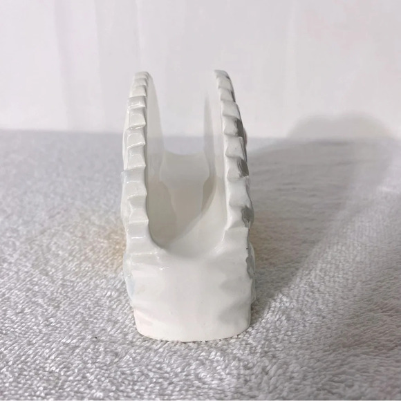 Vintage Ceramic Daisy With Lady Bug Napkin Holder - Picture 6 of 15